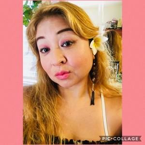 Meet your Posher, Mayra